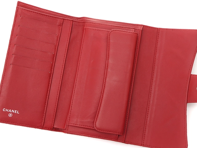 CHANEL　シャネル　マトラッセ　三つ折り長財布　レッド　ラムスキン　【431】