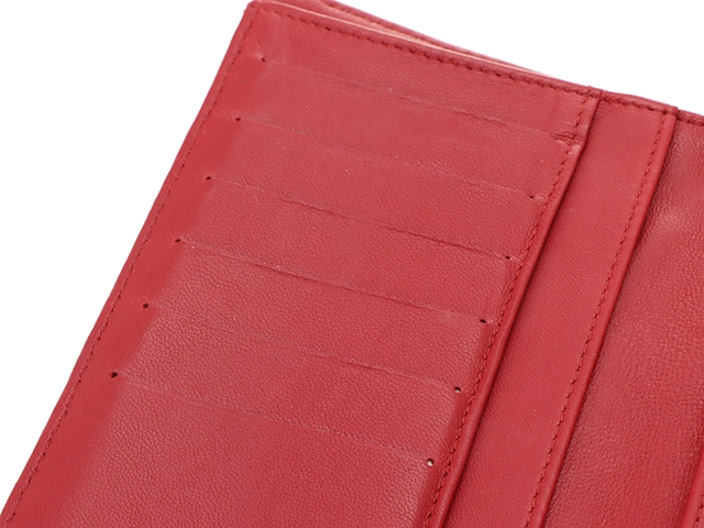 CHANEL　シャネル　マトラッセ　三つ折り長財布　レッド　ラムスキン　【431】