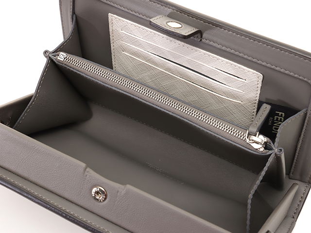 FENDI フェンディ ズッカ クロスボディウォレット グレー