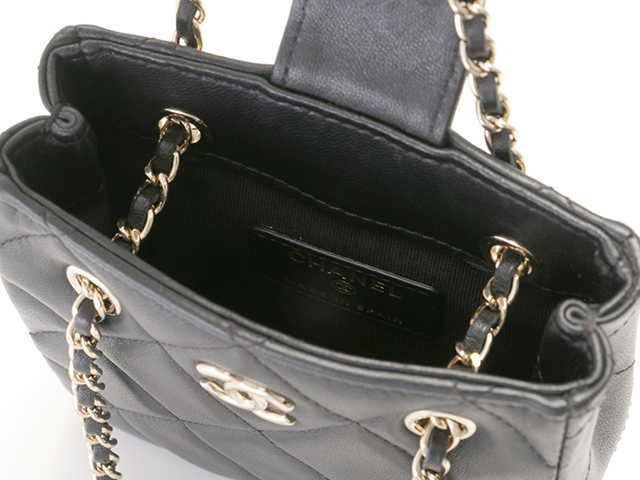 CHANEL シャネル マトラッセ ミニポシェット チェーンショルダー