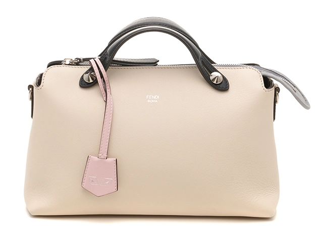 FENDI フェンディ バイザウェイミディアム ホワイト/ネイビー