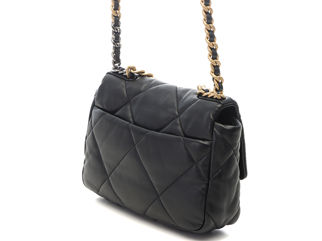 CHANEL シャネル ショルダーバッグ CHANEL 19 ハンドバッグ シャイニー