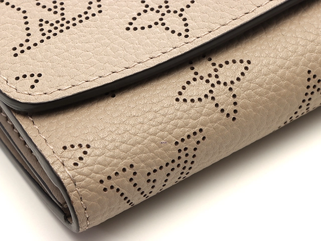 LOUIS VUITTON　ルイ・ヴィトン　ポルトフォイユ・イリスコンパクト　マヒナ　ガレ　M62542　二つ折り財布【207】2147100581621