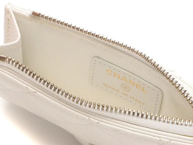 CHANEL　シャネル　マトラッセ　クラシックカードホルダー　ホワイト/ＧＰ　キャビアスキン　AP2570　2147100581997　【200】