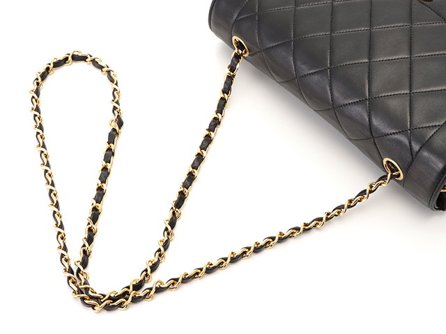 CHANEL シャネル ダイアナマトラッセ チェーンショルダー CHANEL シャネル ダイアナマトラッセ チェーンショルダー