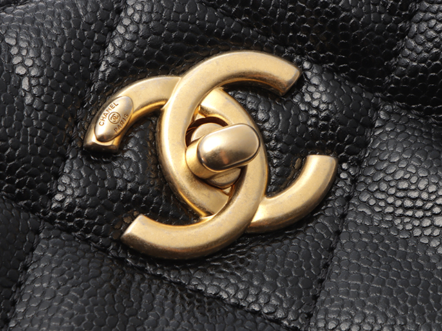 CHANEL シャネル スモールショッピングバッグ AS3470 B08850 94305