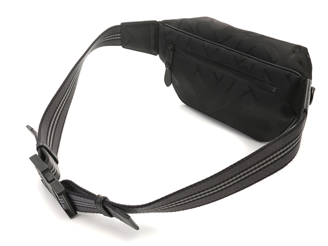 BURBERRY 　バーバリー  　SONNYソニー 　ボディバッグ 　ナイロン　ブラック 　メンズ　　8043707　　【436】　2147200505862