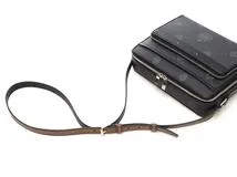 Berluti ベルルッティ クレスト マイルズＭＭ ブラック ショルダーバッグ ＰＶＣ／レザー　【472】NY