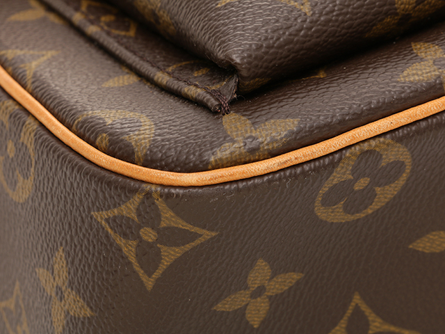 LOUIS VUITTON ルイヴィトン ヴィバ・シテGM モノグラム LOUIS VUITTON ルイヴィトン ヴィバ・シテGM モノグラム