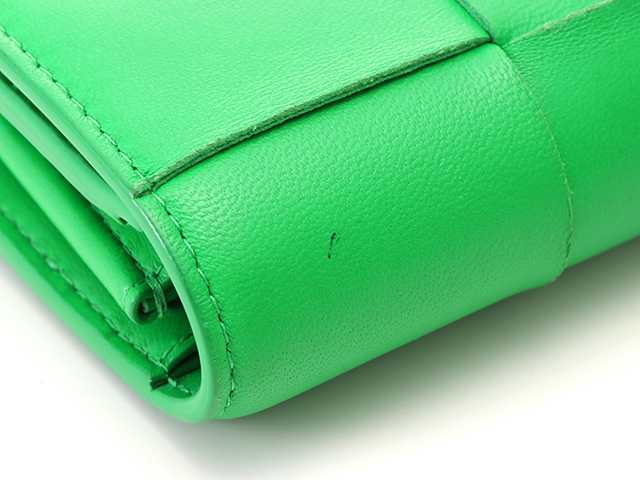 ◆正規品◆ボッティガヴェネタキルティングデザイン長財布グリーンカラーレザー ◇正規品◇ボッティガヴェネタキルティングデザイン長財布