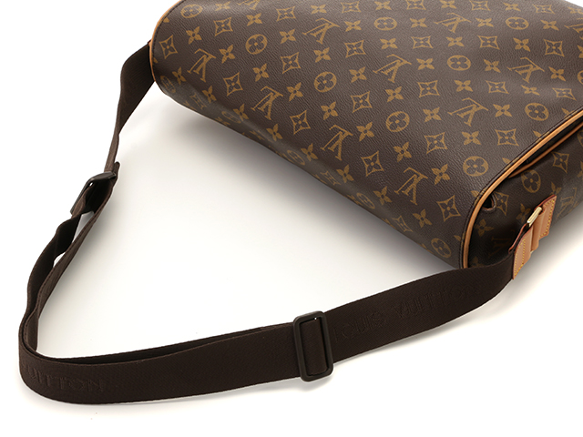 Louis Vuitton Monogram Abeth M45257 Men,Women,Unisex Shoulder Bag