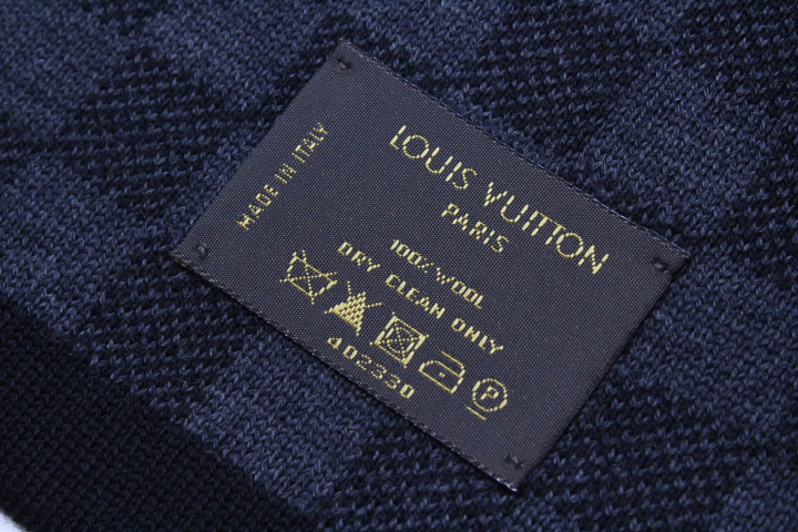 LOUIS VUITTON ルイ・ヴィトン エシャルプ・プティ マフラー LOUIS VUITTON ルイ・ヴィトン エシャルプ・プティ マフラー