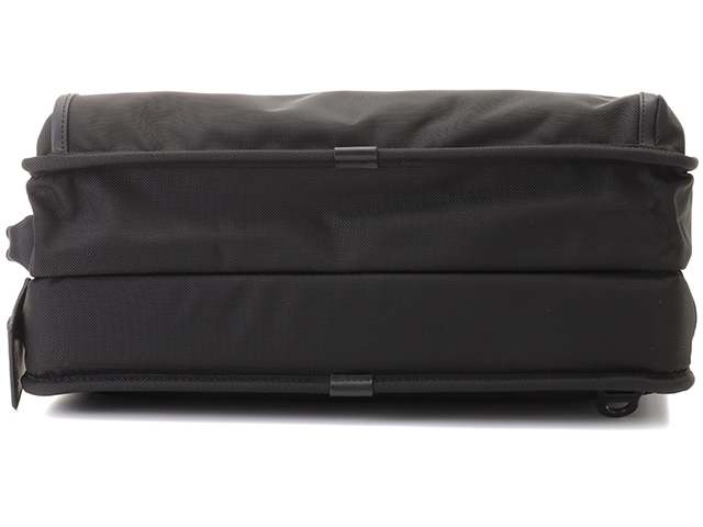 【限定】TUMI dahiia トゥミ ハンドバック カーフレザー シルクサテン 限定】TUMI dahiia トゥミ ハンドバック カーフレザー シルクサテン