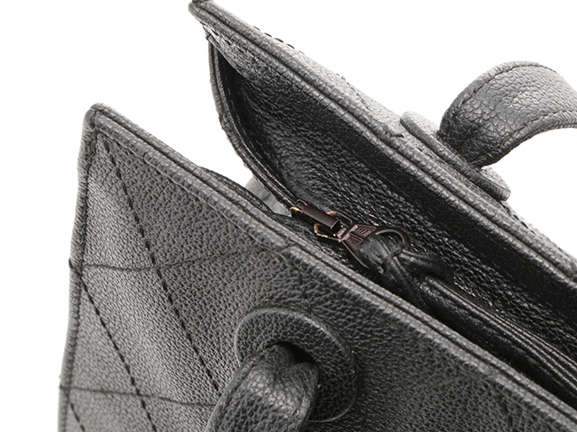 CHANEL Pre-Owned キルティングレザー 22 バッグ | ブラック