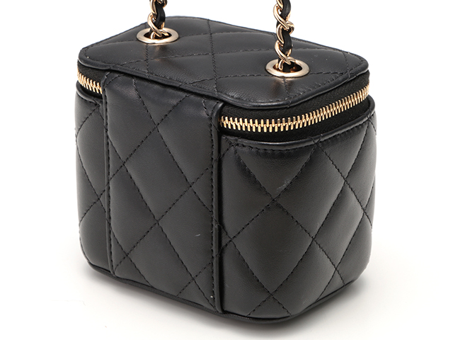 CHANEL シャネル マトラッセチェーンショルダーバニティ AP2158 ラム