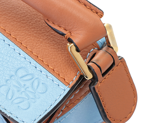 LOEWEロエベ パズルバッグミニ　人気サンドカラー LOEWE スモール パズルバッグ サンド (LOEWE/ハンドバッグ