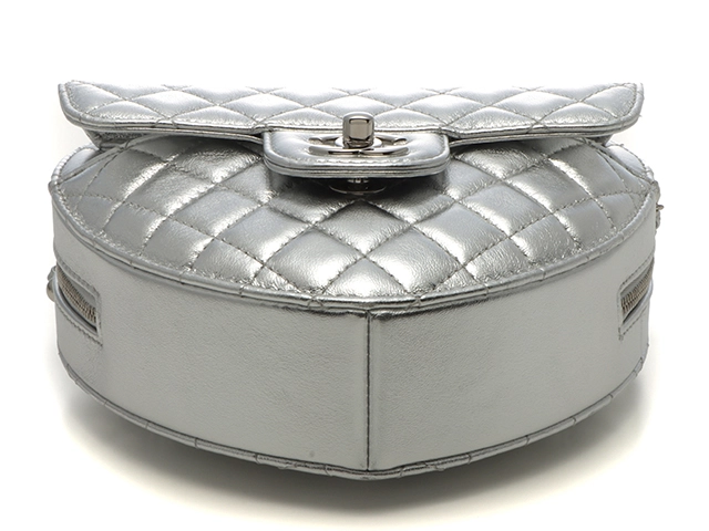 CHANEL　シャネル　マトラッセ　ハートシェイプショルダーバッグ　シルバー／ＳＶ　ラムスキン　【471】