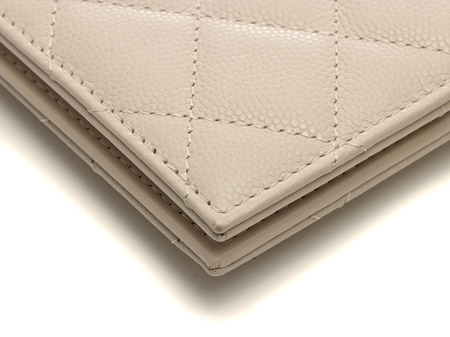 CAHANEL　シャネル 　　ラインストーンココマーク　パスポートケース　ベージュ/GP金具【472】KS