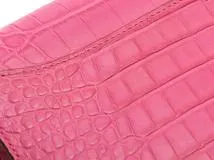 HERMES　エルメス　コンスタンス・トゥーゴー　ローズ　ショッキング　アリゲーターマット　シルバー金具　B刻印（2023年頃製造）【472】SS
