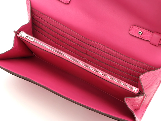 HERMES　エルメス　コンスタンス・トゥーゴー　ローズ　ショッキング　アリゲーターマット　シルバー金具　B刻印（2023年頃製造）【472】SS