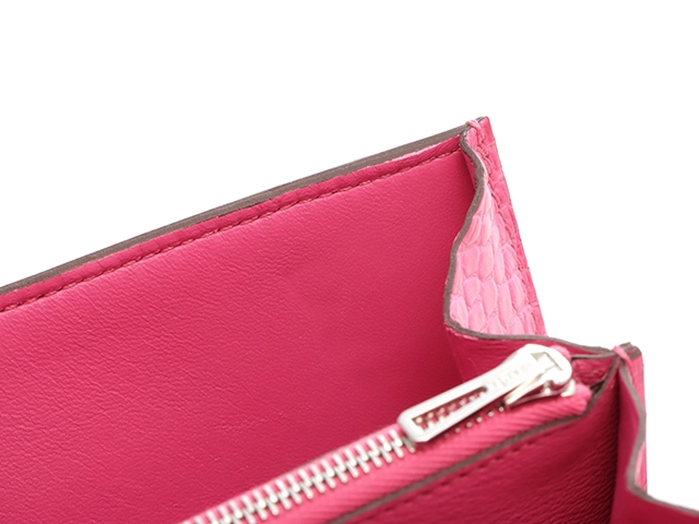 HERMES　エルメス　コンスタンス・トゥーゴー　ローズ　ショッキング　アリゲーターマット　シルバー金具　B刻印（2023年頃製造）【472】SS
