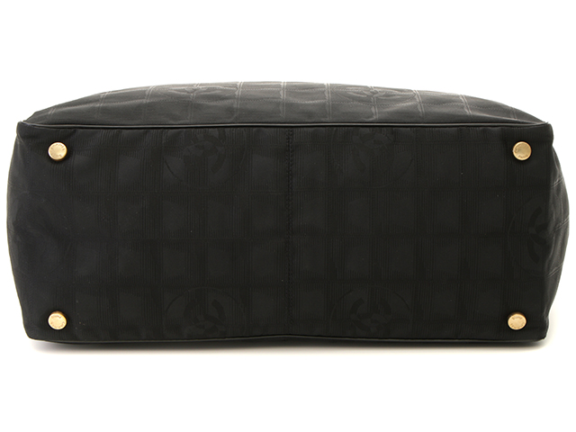 CHANEL シャネル ニュートラベルライントートMM ナイロン/レザー