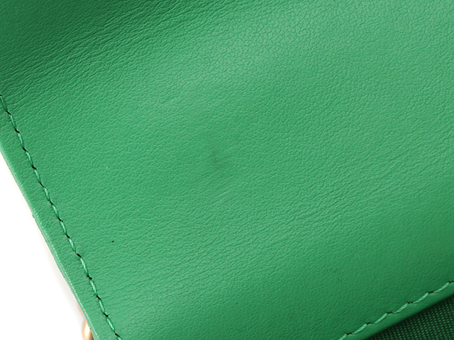 CHANEL シャネル CHANEL19 チェーンウォレット グリーン/シルバー金具