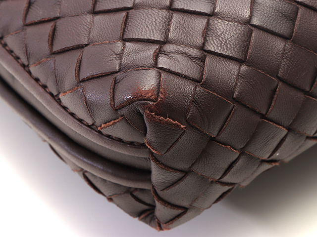 【極美品】ボッテガヴェネタ　イントレチャート　ショルダーバッグ ダークブラウン 美品】ボッテガヴェネタ ショルダーバッグ イントレチャート
