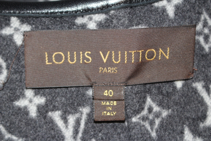 LOUIS VUITTON ルイヴィトン LV ベルテッドケープ レディース40