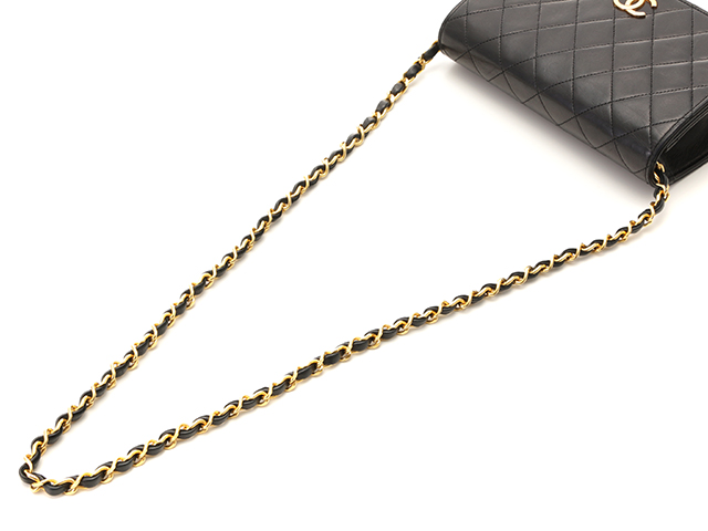 CHANEL シャネル ショルダーバッグ マトラッセプッシュロック