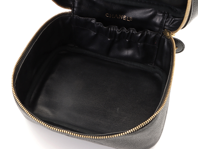 CHANEL シャネル 横型バニティ ブラック/GP キャビアスキン 製造