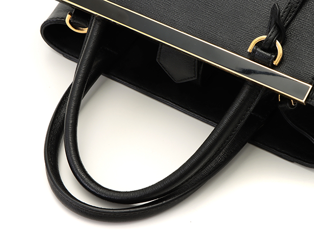FENDI フェンディ プチトゥージュール2WAYショルダーバッグ