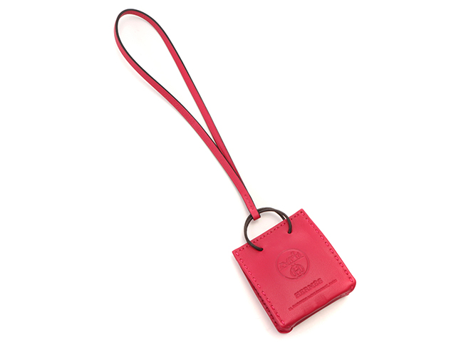 HERMES エルメス チャーム サック・オランジュ・バッグチャ－ム ローズ