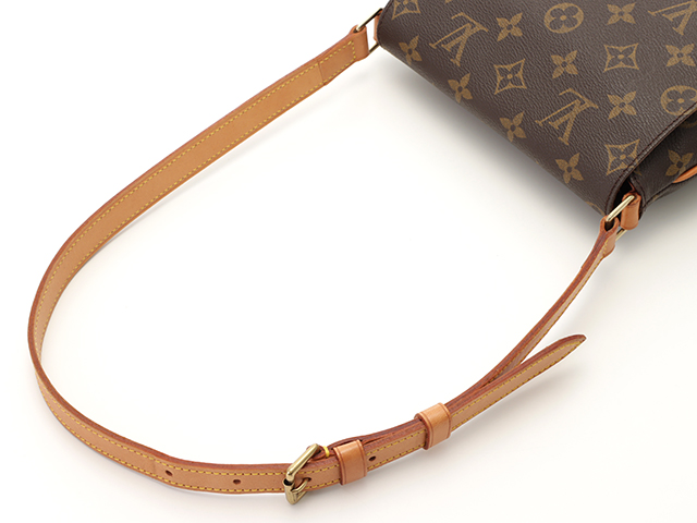 LOUIS VUITTON ルイヴィトン ミュゼット・サルサ ショート
