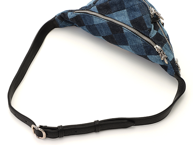 CHROME HEARTS❗️クロムハーツ❗️百合の紋章❗️ブラック　ボディバッグ 首胸ロゴ 2014春夏 CHROME HEARTS クロムハーツ ボディバッグ_