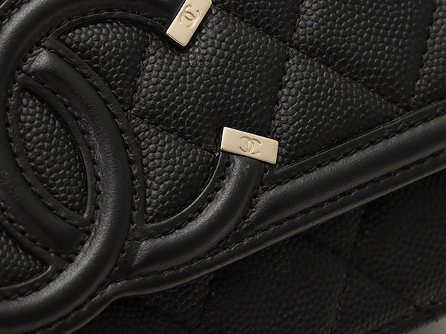 CHANEL シャネル CCフィリグリーチェーンウォレット ブラック CHANEL シャネル CCフィリグリーチェーンウォレット ブラック