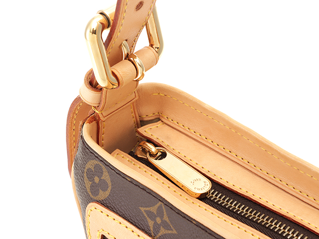 LOUIS VUITTON ルイ・ヴィトン ハドソンGM ショルダーバッグ LOUIS VUITTON ルイ・ヴィトン ハドソンGM ショルダーバッグ