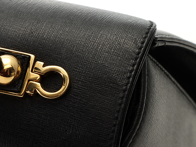 美品⭐️フェラガモ　レザー ブラック バックパック ゴールド金具 Salvatore Ferragamo サルヴァトーレ・フェラガモ ハンドバッグ