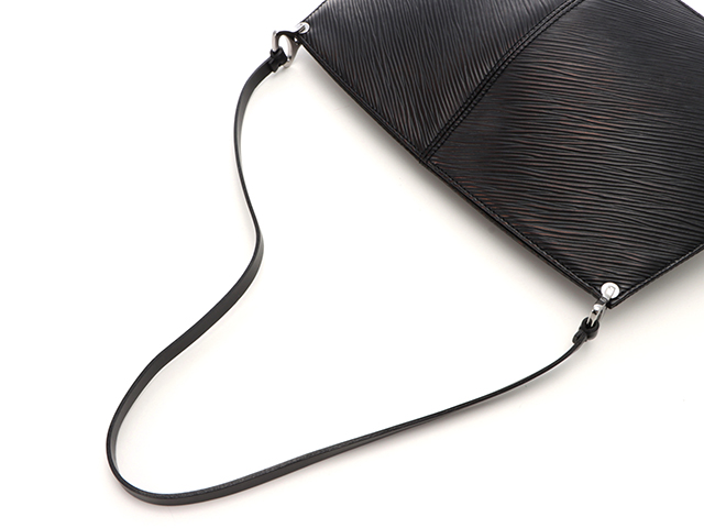 LOUIS VUITTON ルイ・ヴィトン ポシェット ドゥミリュンヌ