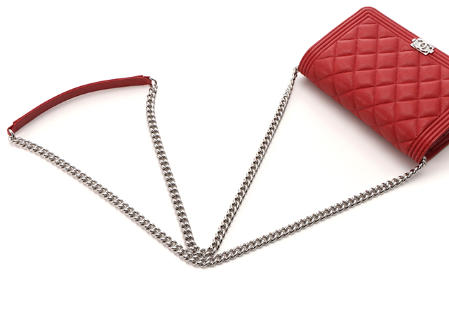 CHANEL ボーイシャネル チェーンウォレット レッド キャビア CHANEL ボーイシャネル チェーンウォレット レッド キャビア