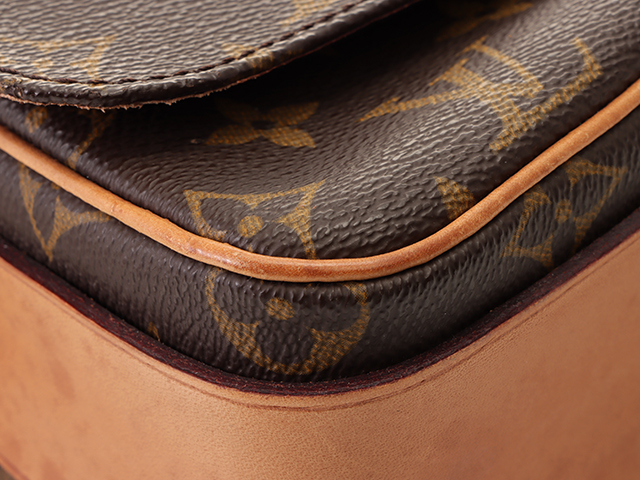 LOUIS VUITTON ルイ・ヴィトン カルトシエールGM ショルダーバッグ