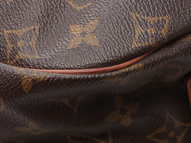 LOUIS VUITTON ルイ・ヴィトン ショルダーバッグ ソミュール35