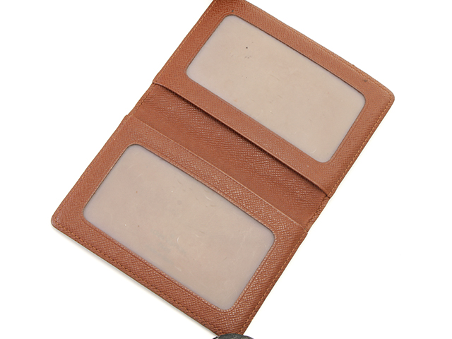 ルイヴィトン パスケース ポルト2カルトヴェルティカル エピ M63202