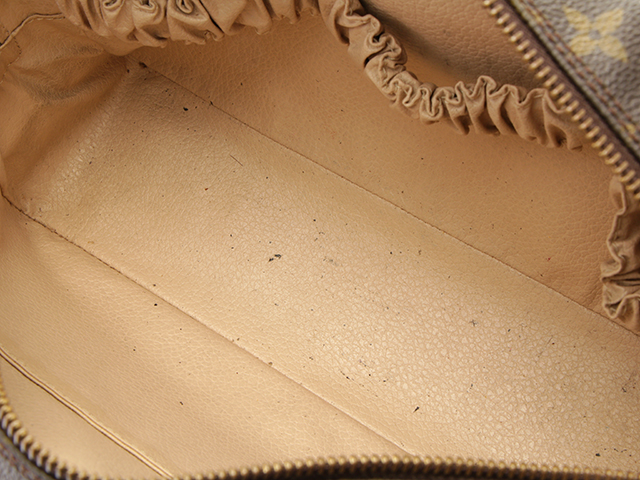 LOUIS VUITTON ルイ・ヴィトン トゥルース・トワレット M47522