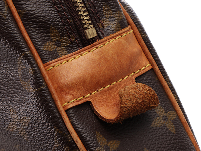 LOUIS VUITTON ルイ・ヴィトン ポルトドキュマン ヴォワヤージュ