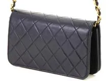 CHANEL シャネル フルフラッププッシュロック ミニマトラッセチェーンショルダーバッグ ラム ネイビー ゴールド金具 【431】  2148103467967 の購入なら「質」の大黒屋（公式）