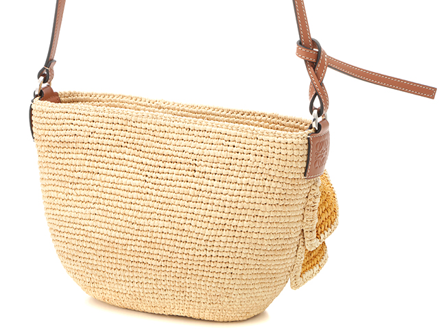 セール★春夏LOEWE★ラッフルアナグラムポシェット LOEWE ☆アナグラムカットアウト ポケット (LOEWE/ショルダー
