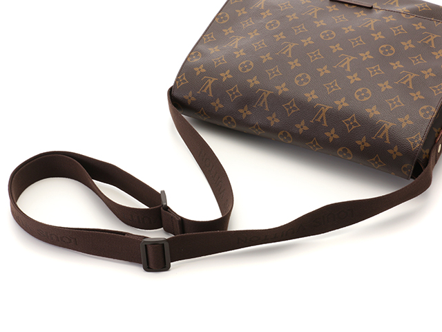LOUIS VUITTON ルイヴィトン メッセンジャーGMボブール M97039