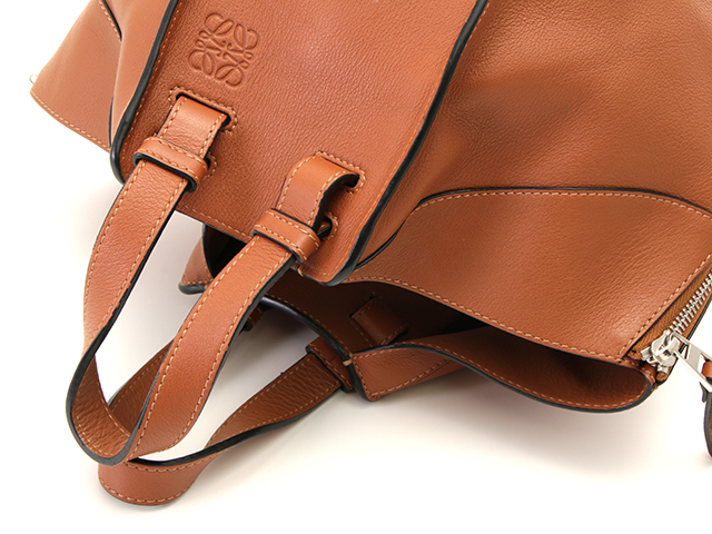 LOEWE　ロエベ　ハンモックスモール　カーフ　タン　【472】　2148103479243　I