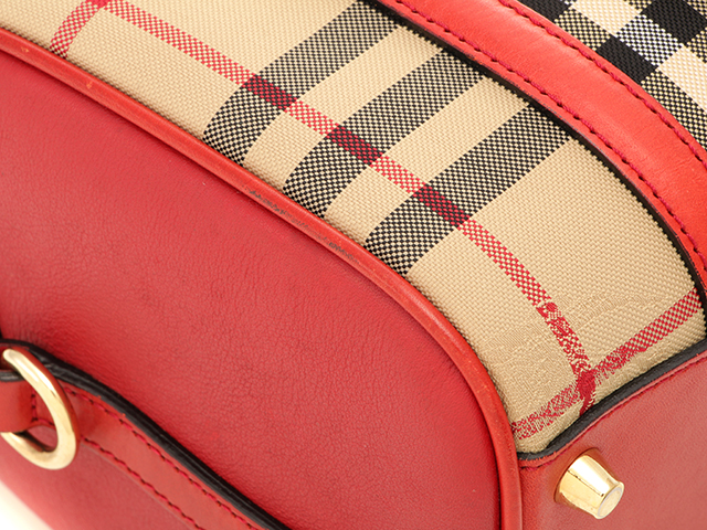 BURBERRY チェック柄ポーチ ベージュ/レッド 2148103493737_01.jpg